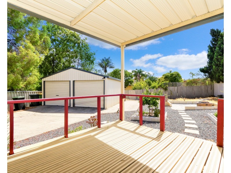 5 Benwell Place, Collie WA 6225