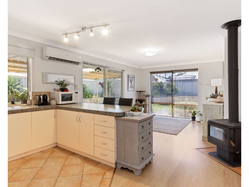 19 Borya Bend, Glen Iris WA 6230