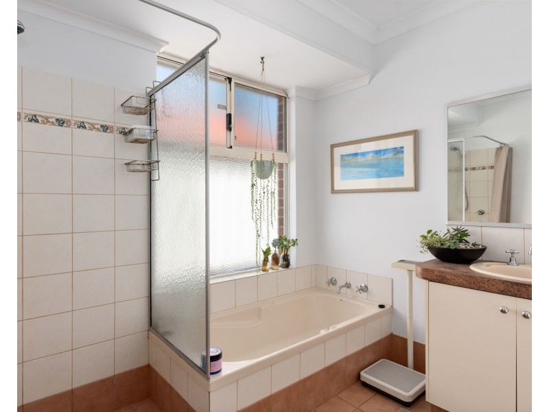 19 Borya Bend, Glen Iris WA 6230