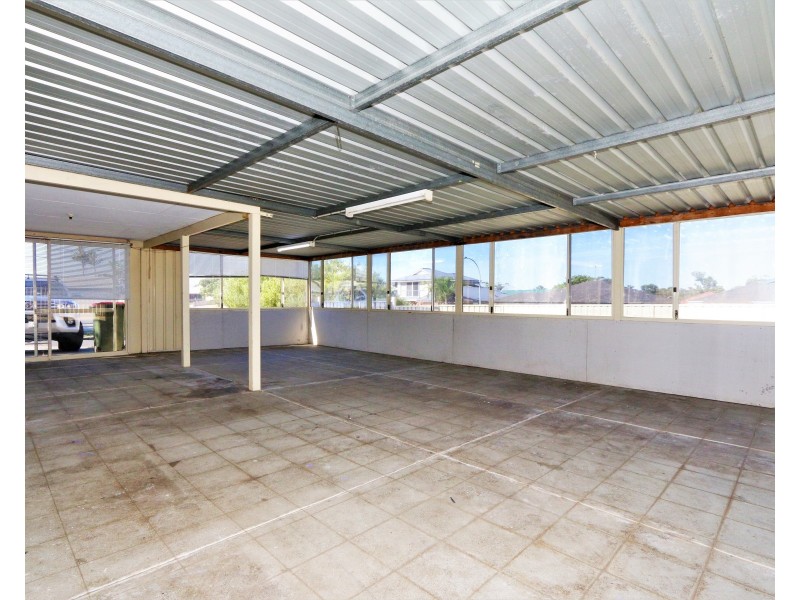 1  Nowland Court, Usher WA 6230