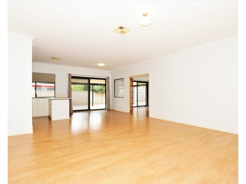 25 Wornt Road, Dalyellup WA 6230