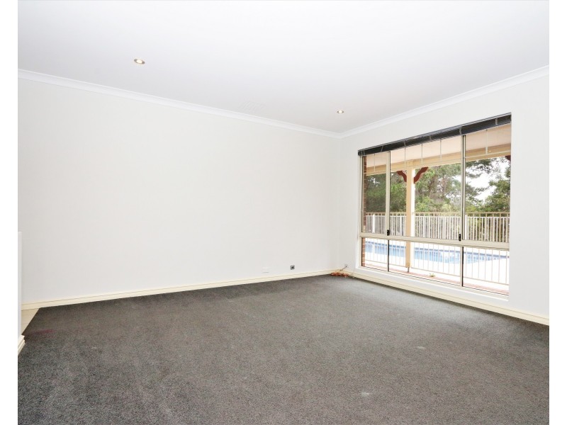 15 Hawkins Drive, Gelorup WA 6230