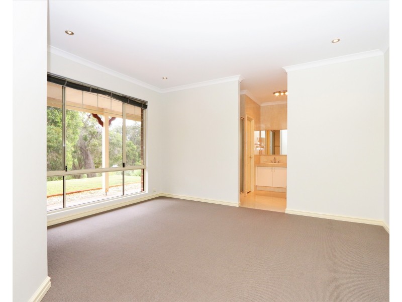 15 Hawkins Drive, Gelorup WA 6230