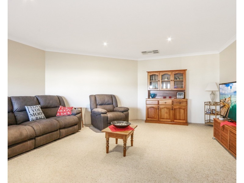 6 Holbrook Road, Australind WA 6233