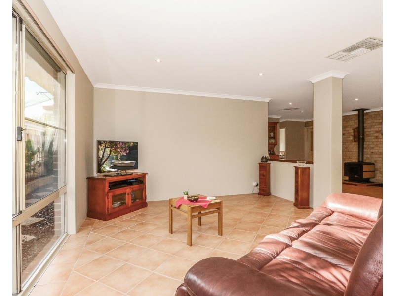 6 Holbrook Road, Australind WA 6233