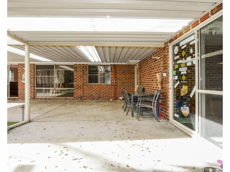 6 Holbrook Road, Australind WA 6233