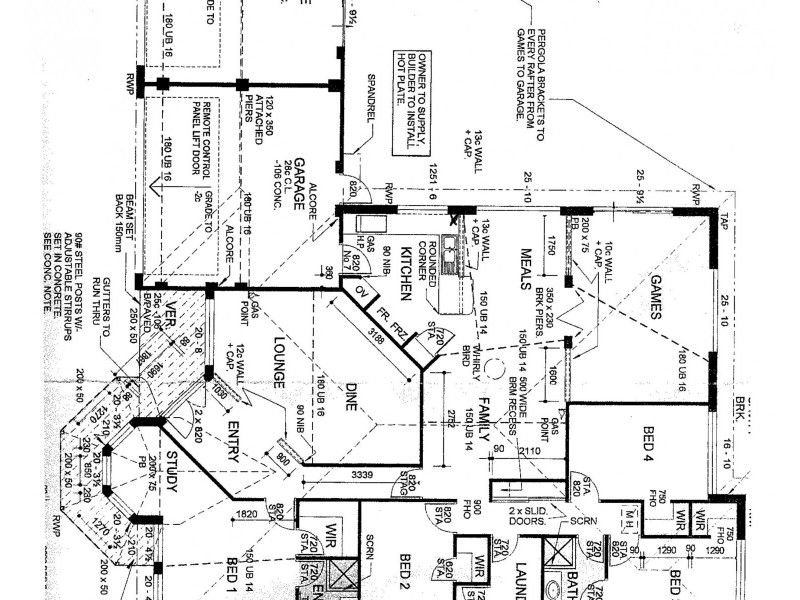 6 Holbrook Road, Australind WA 6233 Floorplan