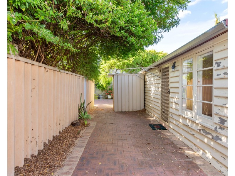 12A Moore Street, Bunbury WA 6230