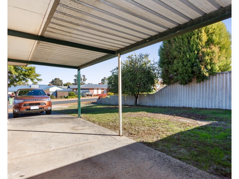 27 Coverley Drive, Collie WA 6225