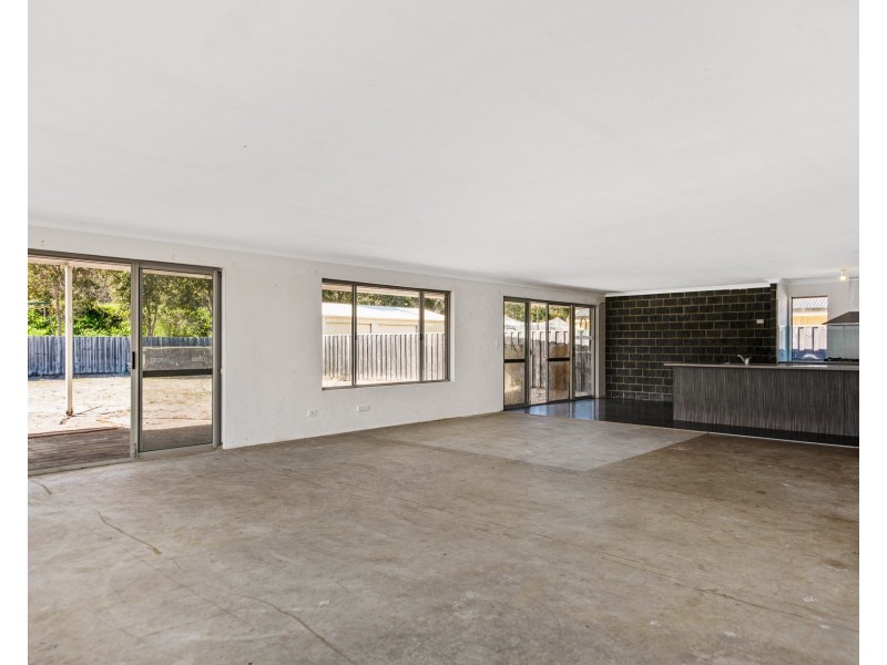 203 Braidwood Drive, Australind WA 6233