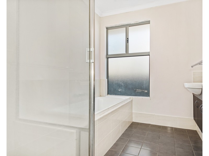 203 Braidwood Drive, Australind WA 6233