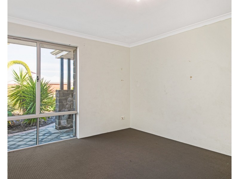 203 Braidwood Drive, Australind WA 6233