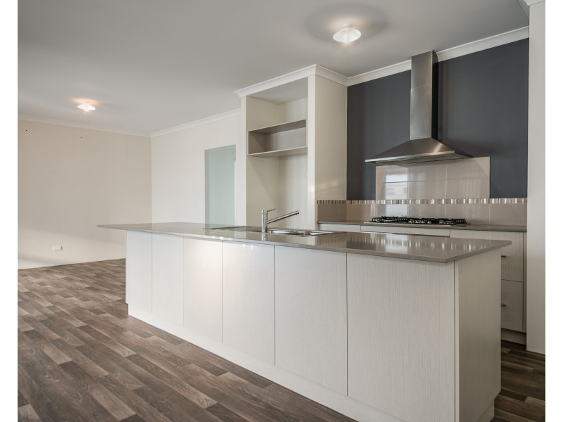 13 Ammolite Way, Australind WA 6233