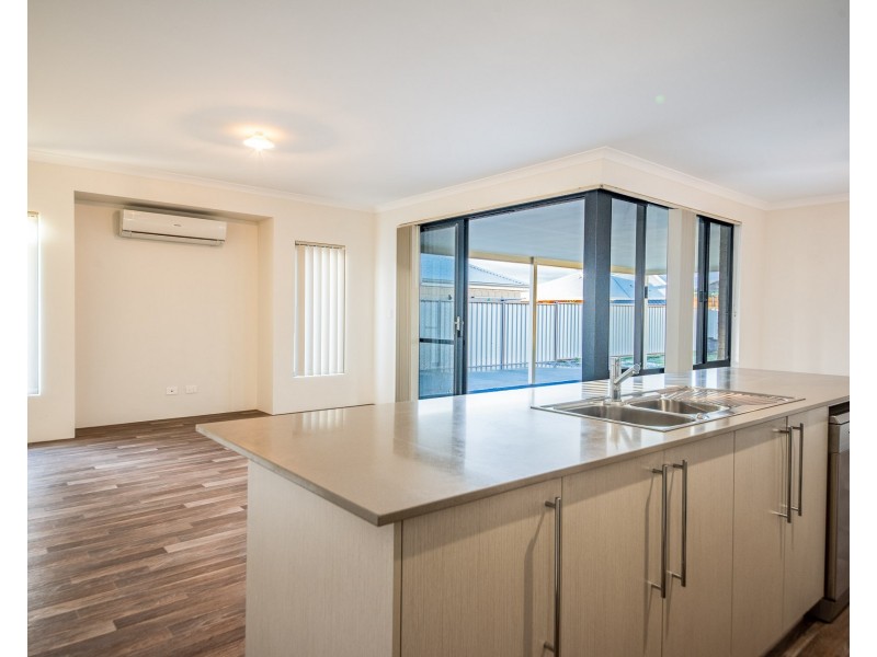 13 Ammolite Way, Australind WA 6233