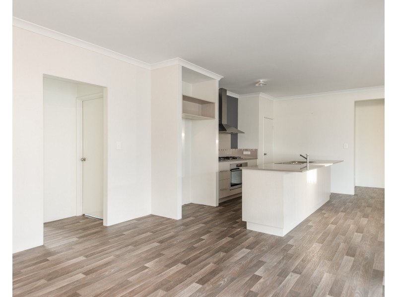 13 Ammolite Way, Australind WA 6233