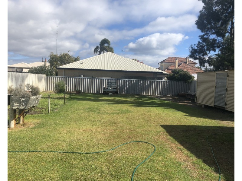 14 Jolliffe Street, Busselton WA 6280