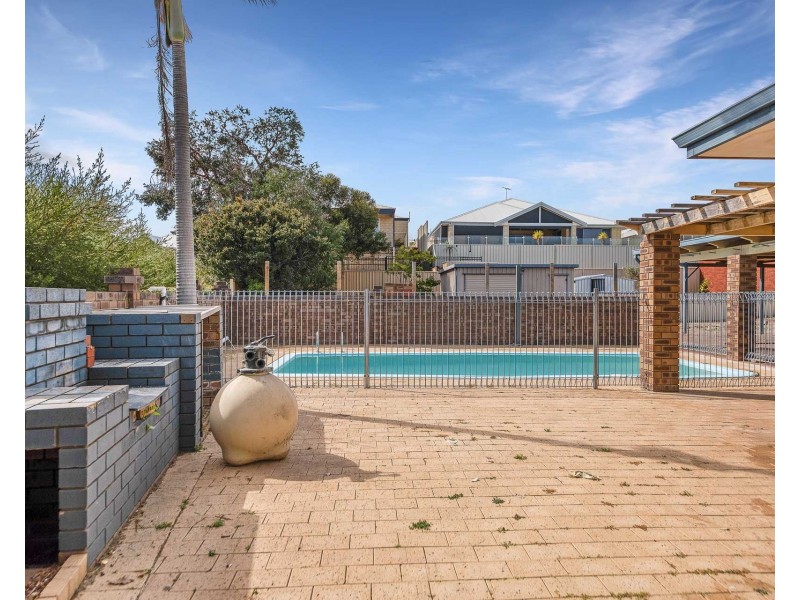 28 Latour Street, Australind WA 6233