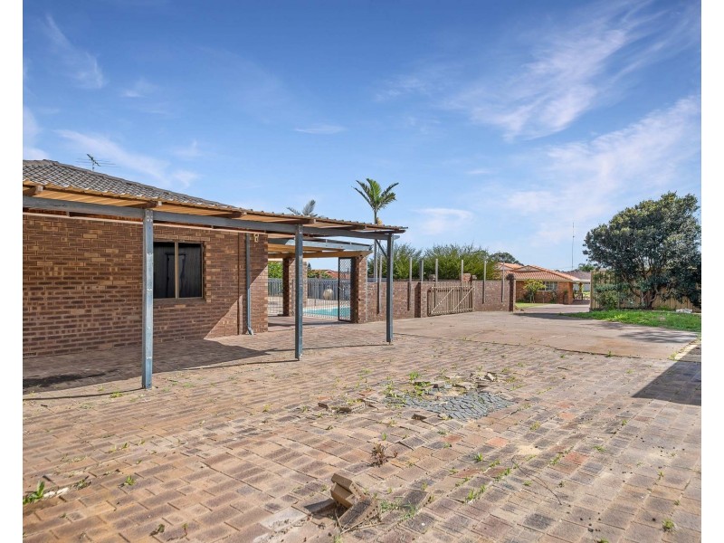28 Latour Street, Australind WA 6233