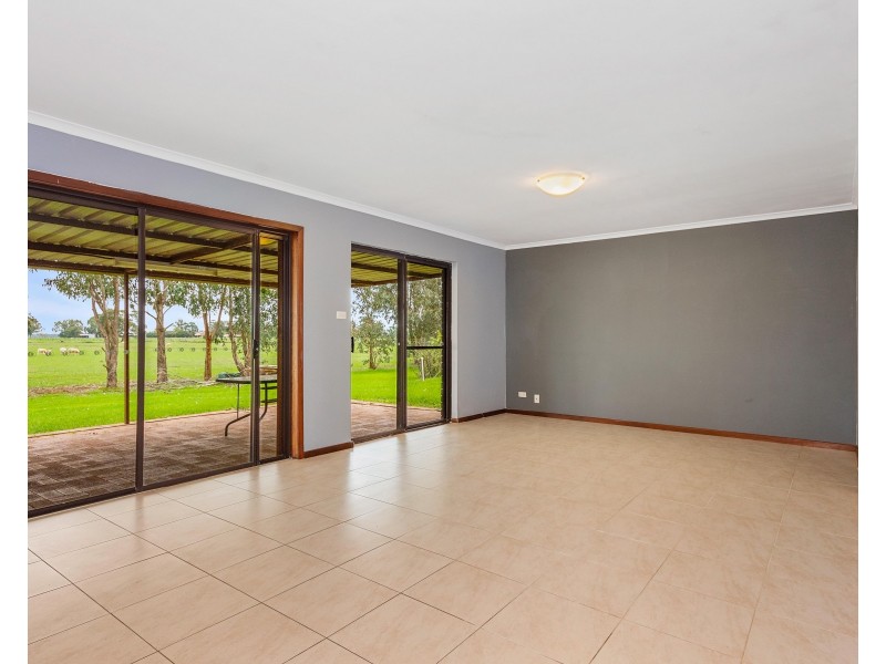 153 Tenth Street, Harvey WA 6220