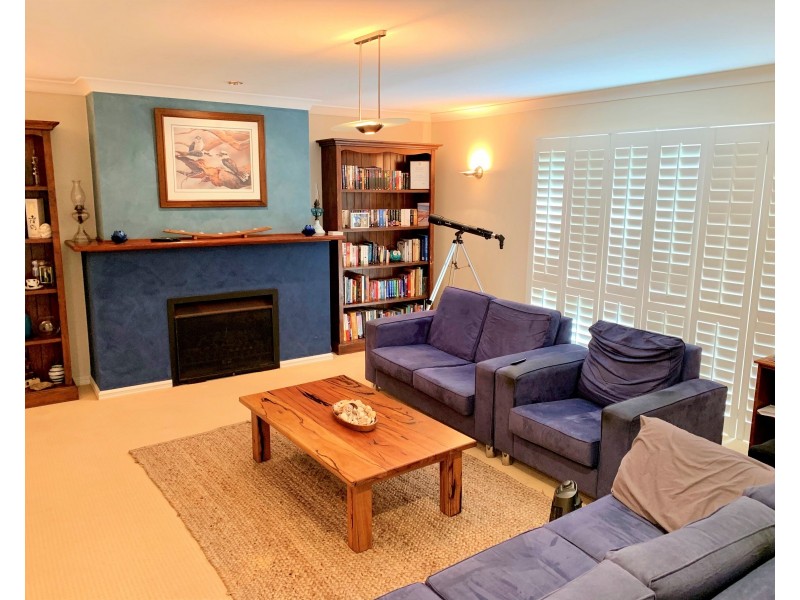 10 Locke Street, Abbey WA 6280