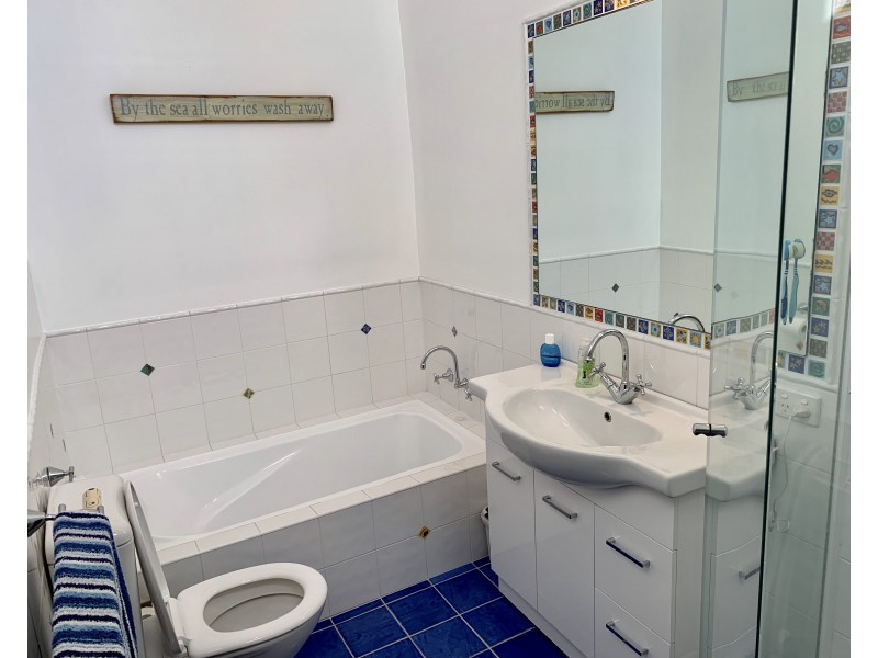 10 Locke Street, Abbey WA 6280