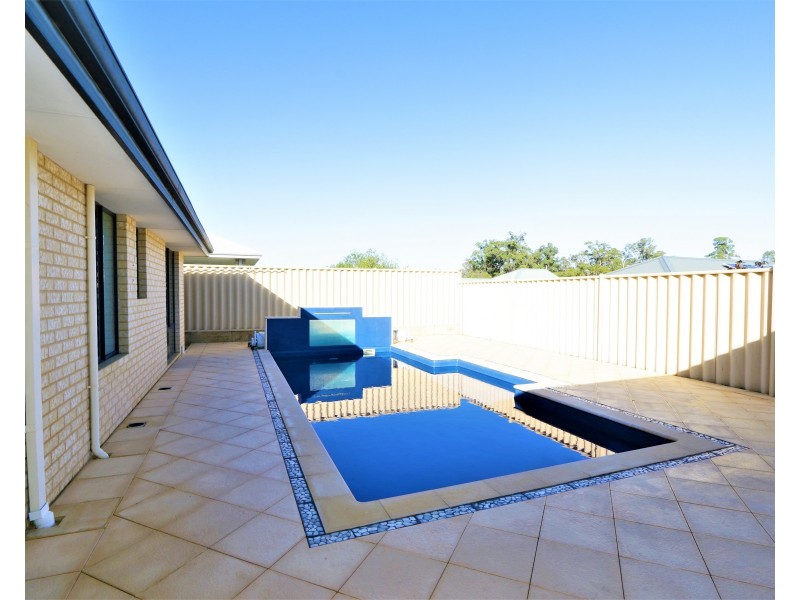 10 Nicolay Approach, Dalyellup WA 6230