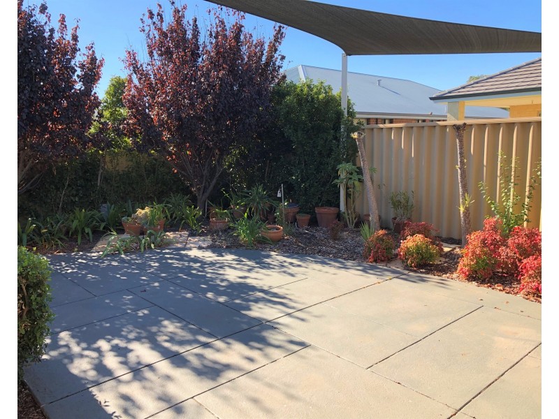 11 Nougat Crescent, Yalyalup WA 6280