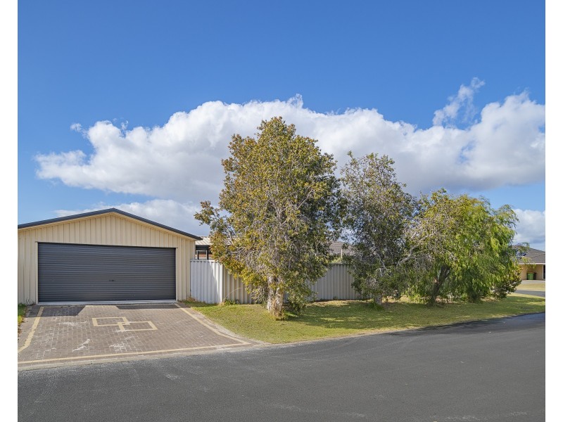 1 Karri Court, Broadwater WA 6280