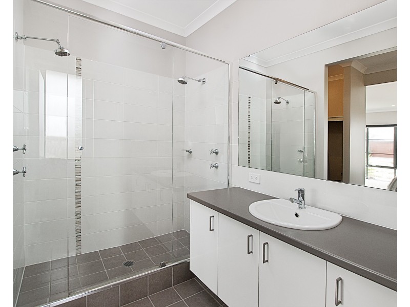 40 Kenwyn Drive, Kealy WA 6280