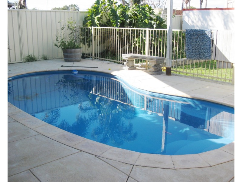 63 King Road, East Bunbury WA 6230