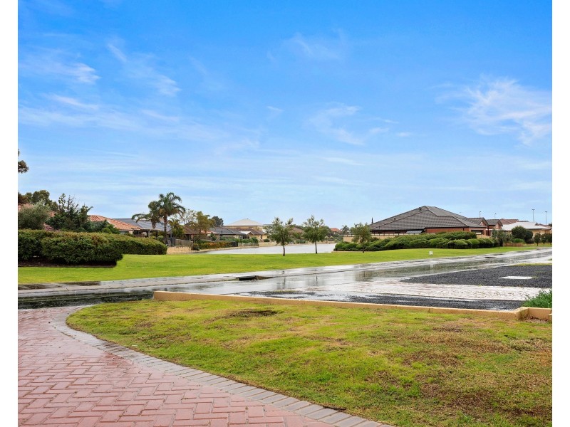 15 Willis Cove, Pelican Point WA 6230