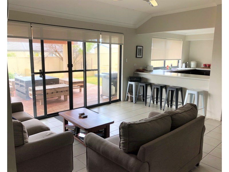 24 Pigeon Rise, Geographe WA 6280