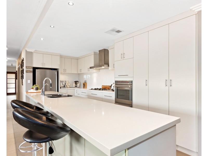 8 Diamond Street, Dalyellup WA 6230
