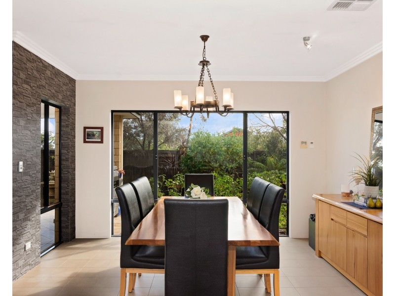 8 Diamond Street, Dalyellup WA 6230