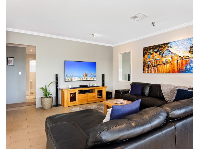 8 Diamond Street, Dalyellup WA 6230