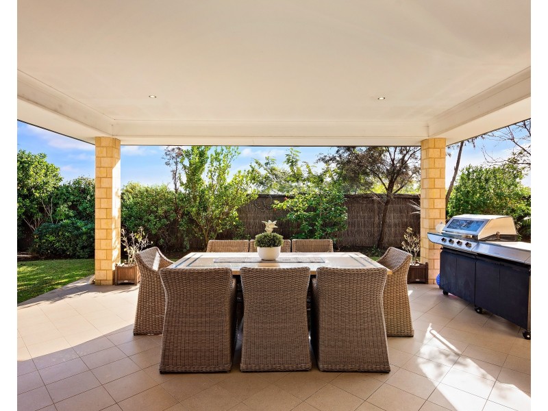 8 Diamond Street, Dalyellup WA 6230