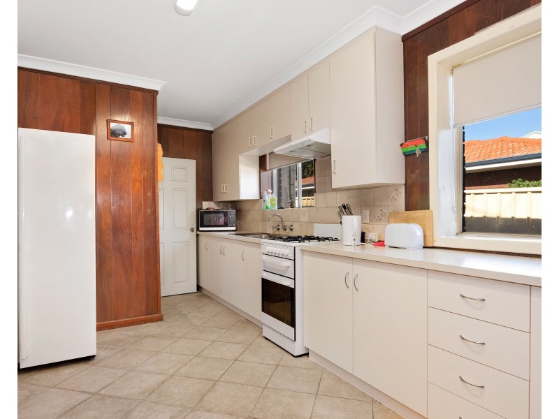 355 Old Coast Road, Australind WA 6233