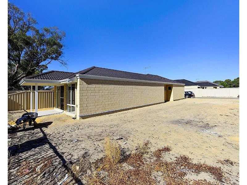 6 Crail Lane, Meadow Springs WA 6210