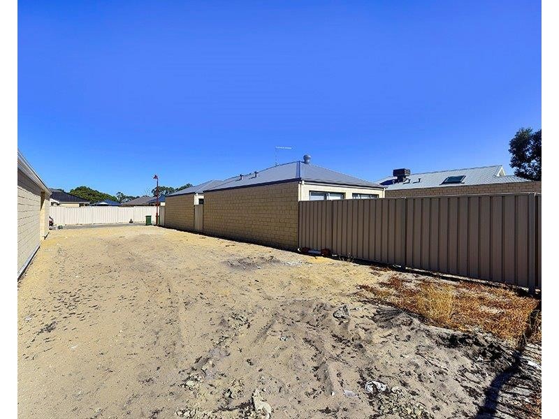 6 Crail Lane, Meadow Springs WA 6210