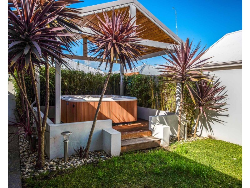 77 Tuart Street, South Bunbury WA 6230