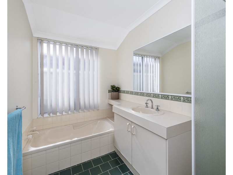 11 Garfield Drive, Australind WA 6233