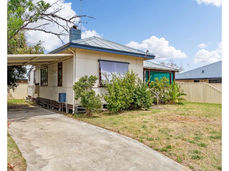 37A Wisbey St, Carey Park WA 6230