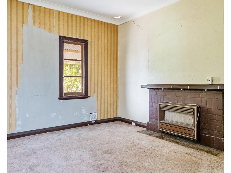 37A Wisbey St, Carey Park WA 6230