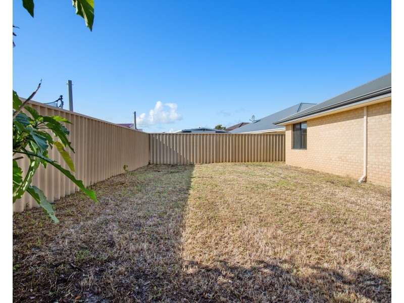 3 Apsley Circle, Millbridge WA 6232