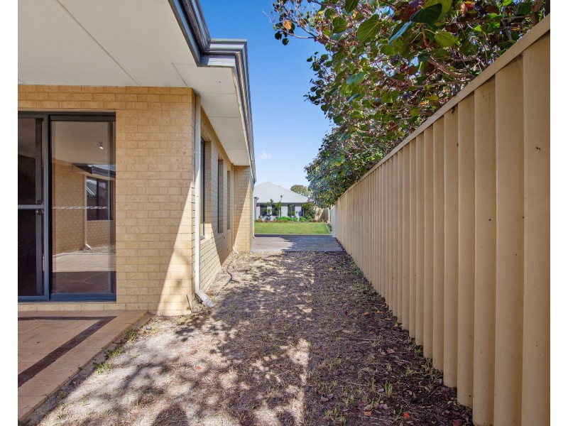 3 Apsley Circle, Millbridge WA 6232