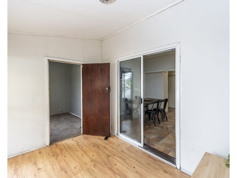 13 Deakin Street, Collie WA 6225