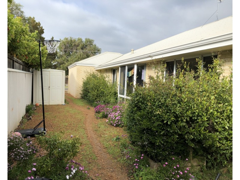 13 Averil Street, Abbey WA 6280