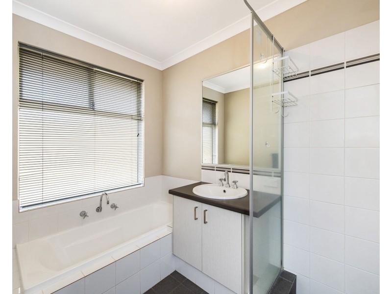 165 Braidwood Drive, Australind WA 6233