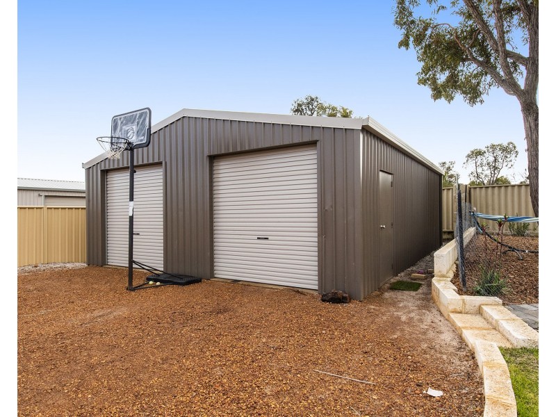 165 Braidwood Drive, Australind WA 6233