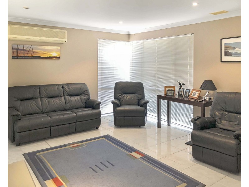 7 Portsea Court, Pelican Point WA 6230